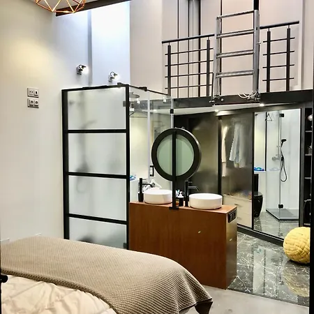 Large Modern Industrial Loft Close To Beaches Apartman *